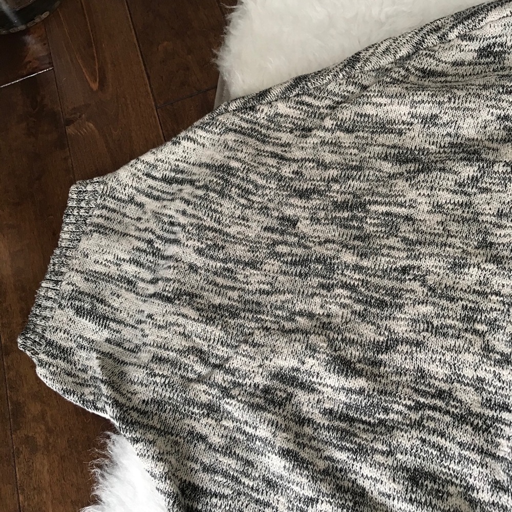 Cotton Cardigan- Size M/L - Picture 5 of 6